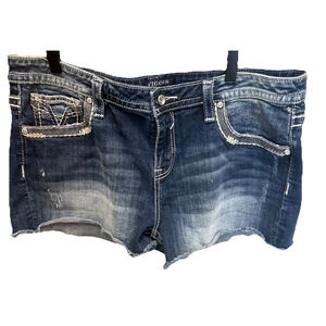 VIGOSS Heritage Fit Frayed Hem Embellished Denim Shorts Sze 15/16 L3 S 4” Inseam
